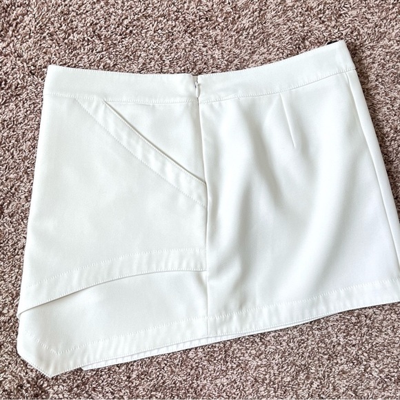 BCBGMAXAZRIA Off White Mini Skirt Asymmetrical Hem Small - Picture 7 of 12